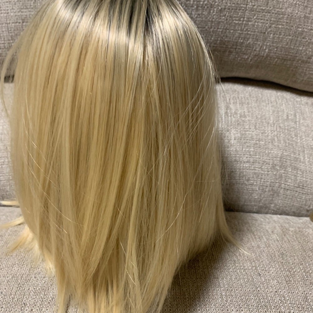 Wig - Picture 3 of 6
